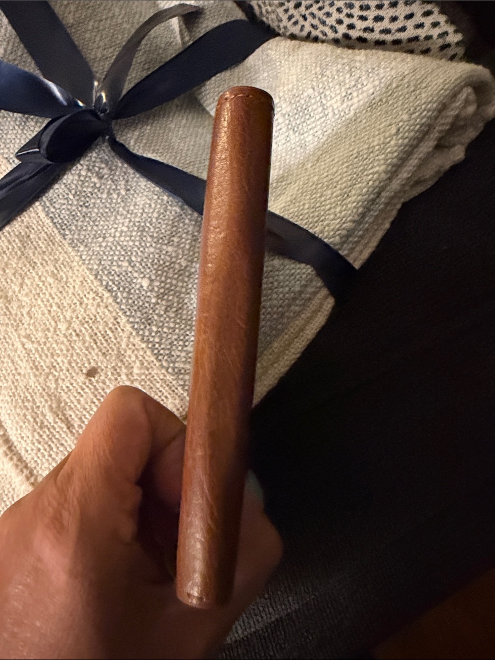 BEIS Tan Leather Passport Wallet with Pen Loop - Picture 6 of 8